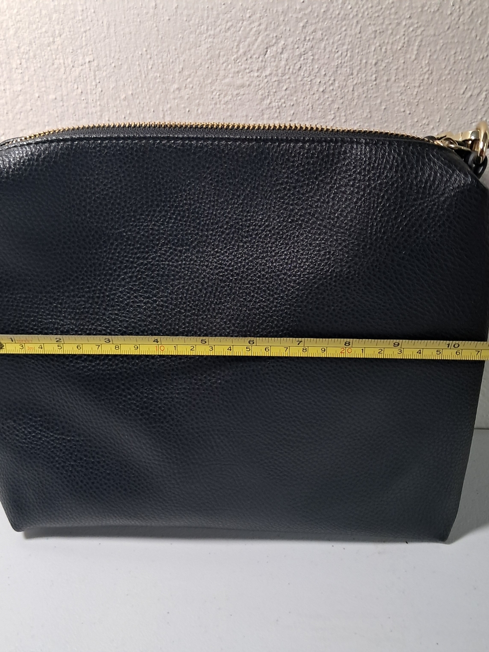 Steve Madden Black Pebbled Leather Crossbody with Gold Hardware - Picture 8 of 8